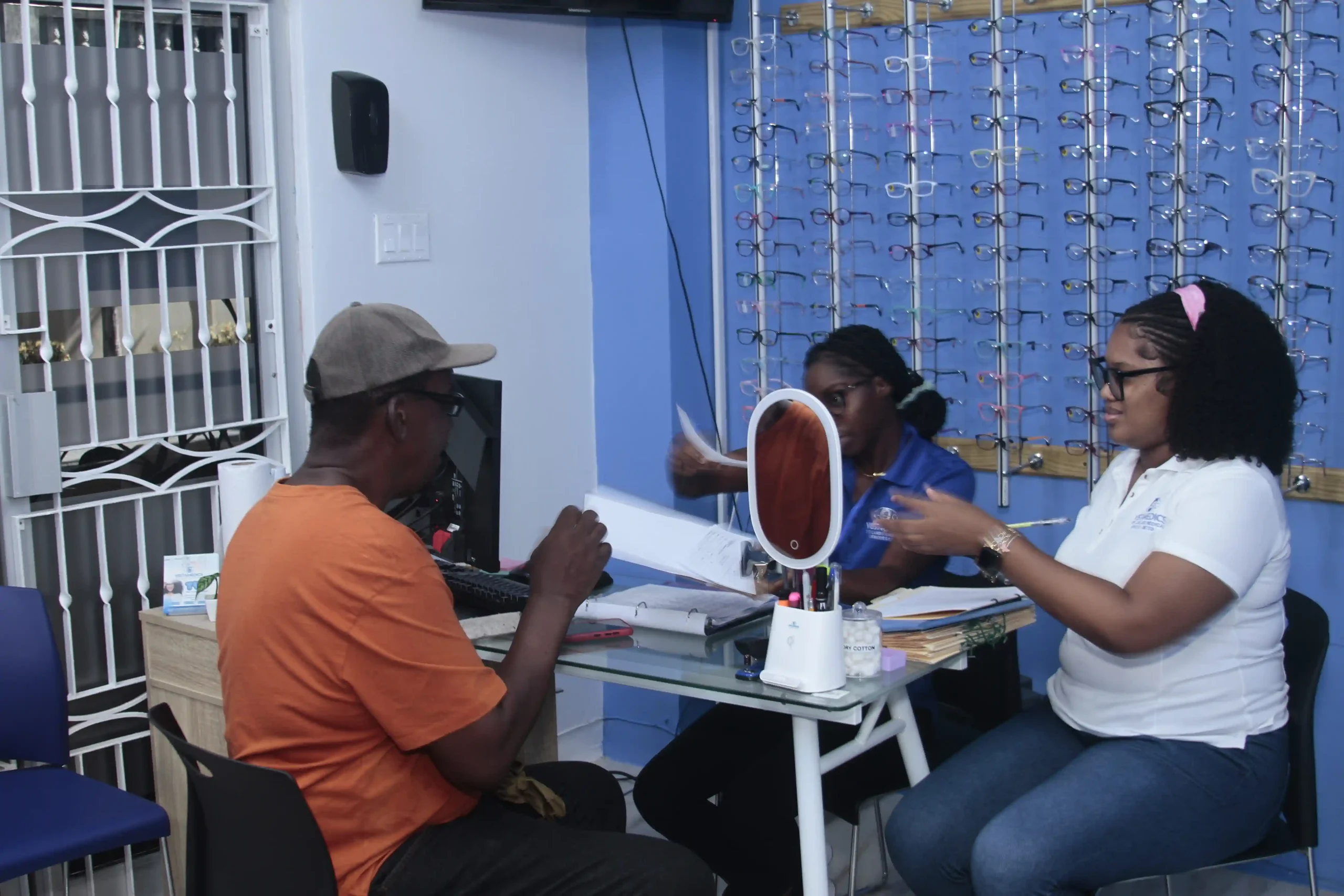 VistaMedics clinic in Runaway Bay